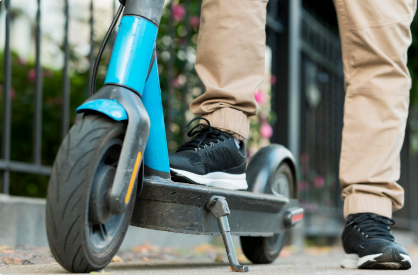 electric scooter battery swap vs fixed battery